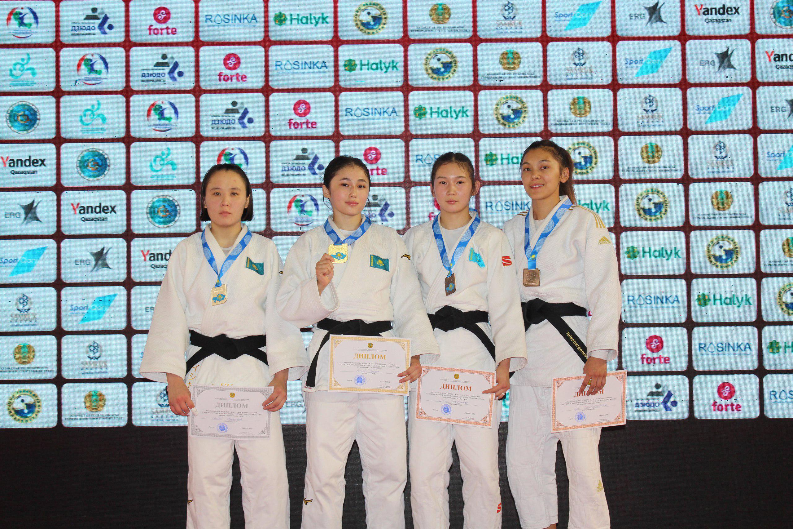 Мурадимова Айшабиби дзюдодан Қазақстан чемпионатында күміс медаль жеңіп алды